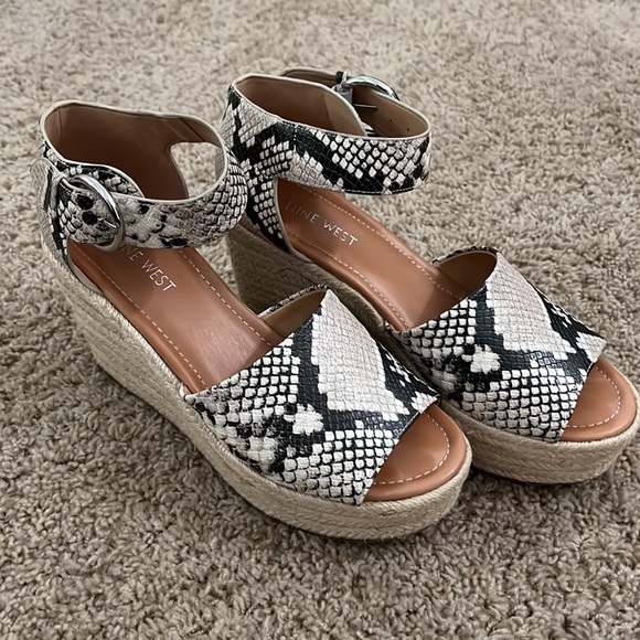 Nine West size 8 - Picture 7 of 7